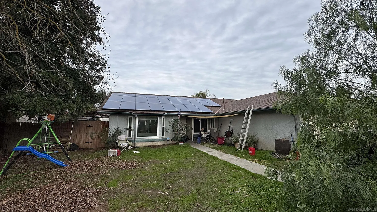3642 W Redlands Ave photo 1