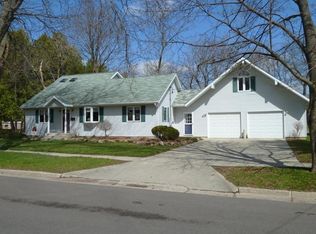 1114 Elsie St, Fort Atkinson, WI 53538