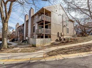 12722 W 110th Ter, Overland Park, KS 66210