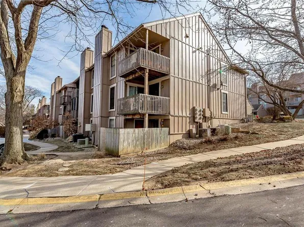 12722 W 110th Ter, Overland Park, KS 66210