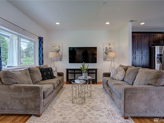 4th image of 15323 26th Ave NE