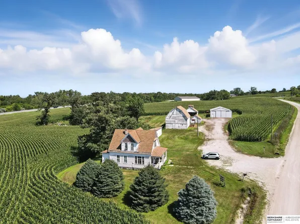 11112 Old 36th St, Bellevue, NE 68123