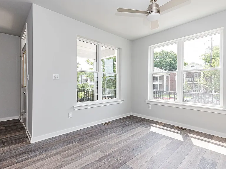 1529 Porter St #A — Photo 5