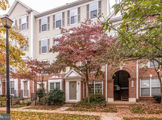 46942 Courtyard Sq, Sterling, VA 20164
