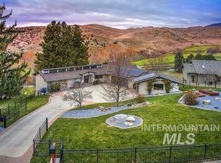 812 E Hearthstone Dr, Boise, ID 83702