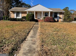 6099 Winview Dr, Forest Park, GA