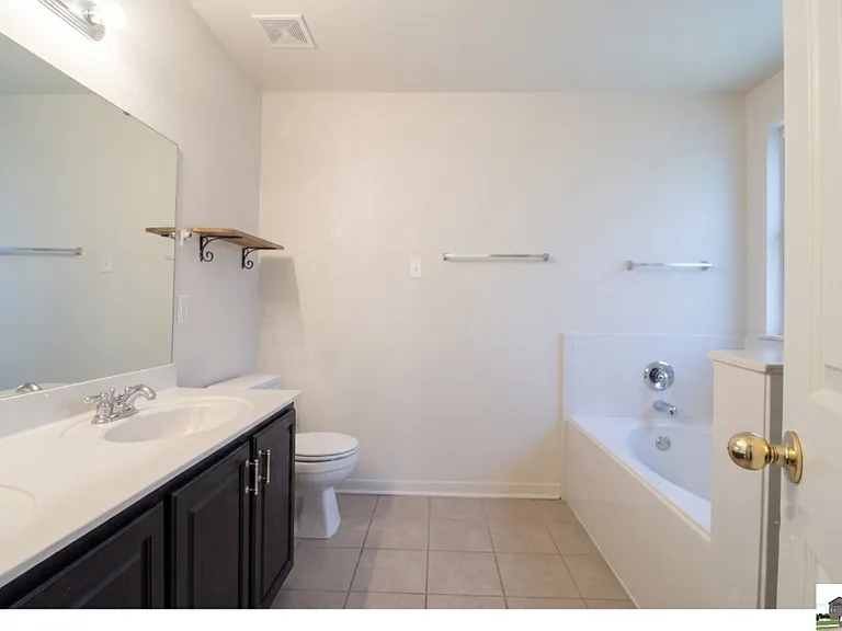 5611 Bertha Dr — Photo 15