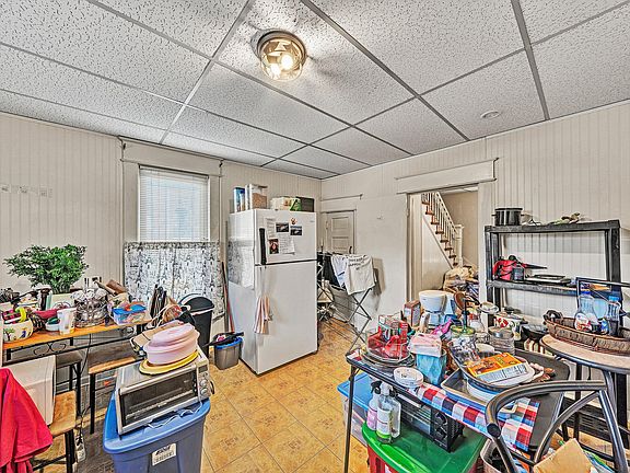 4th image of 1730 Orange Ave NW
