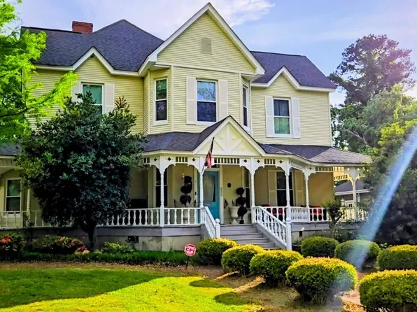 520 E Rutledge St, Gaffney, SC 29340