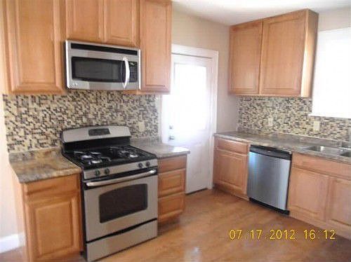 2nd image of 3926 Landsdowne Ave