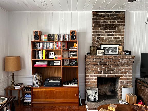 3rd image of 318 E Gaston St #12