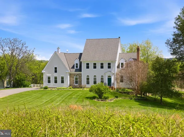 15018 Clover Hill Rd, Waterford, VA 20197