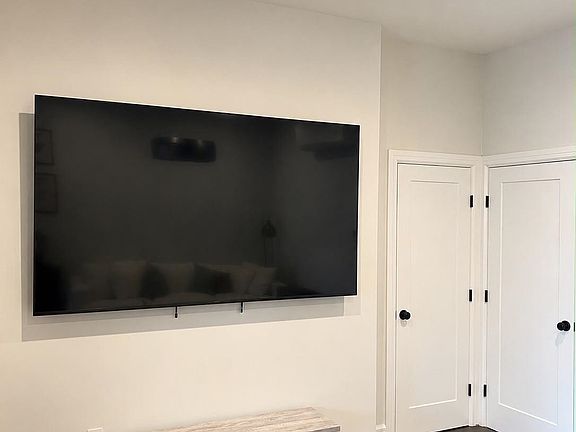 2nd image of 119 Wayne St APT 4