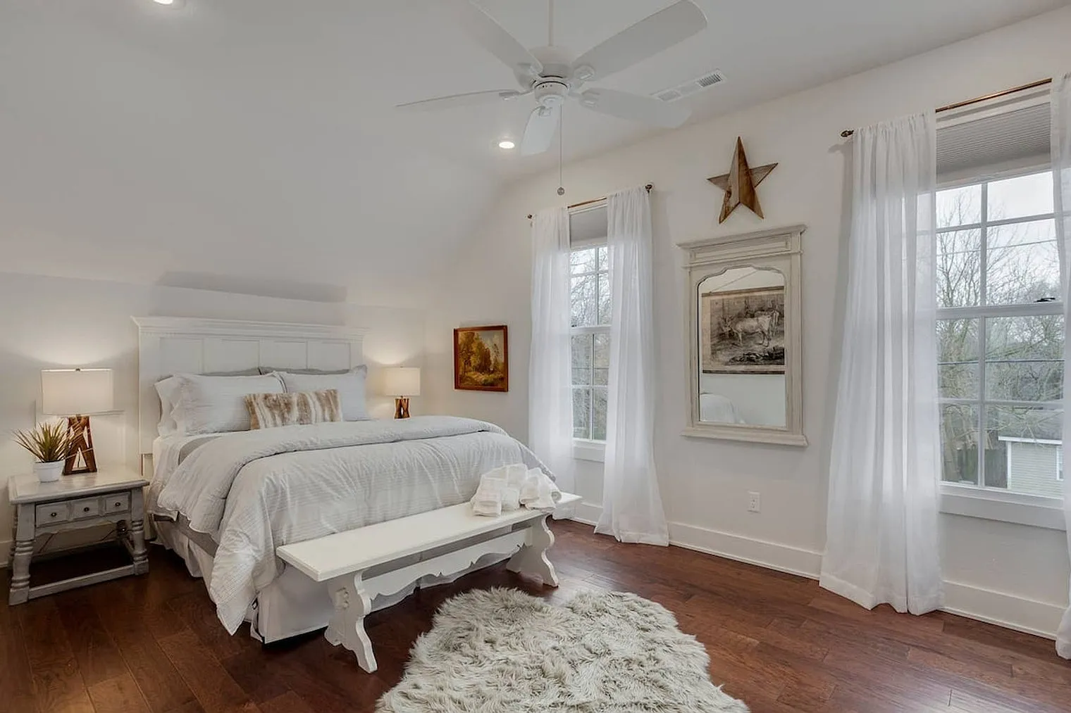 3 bed, 2.0 bath, 1905 sqft, $5,126 — Photo 4