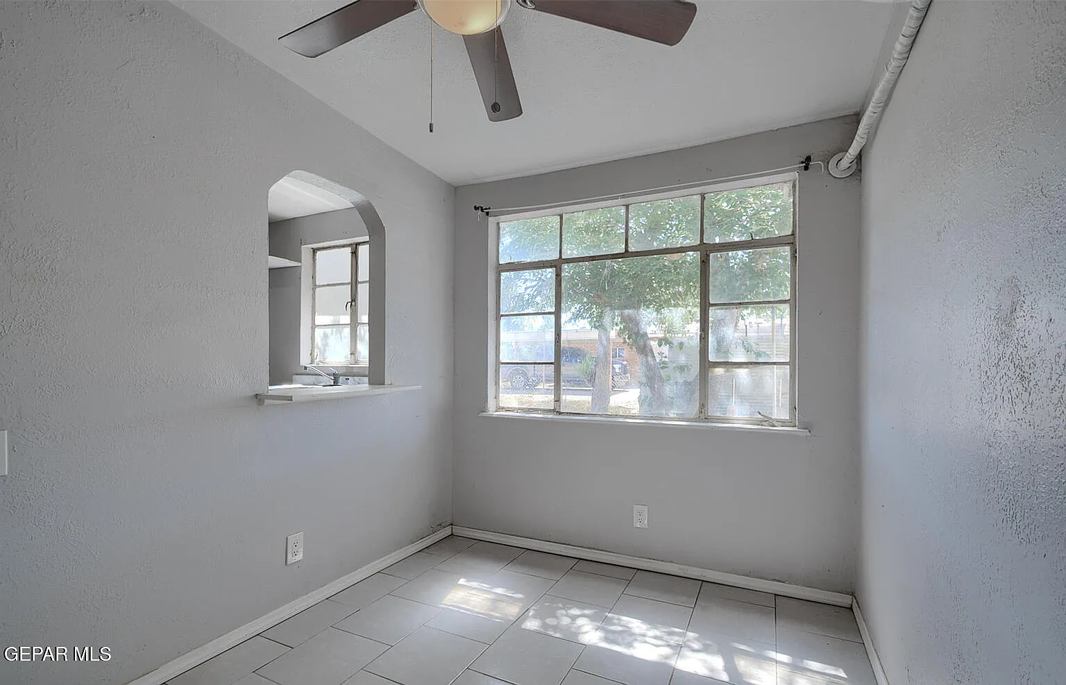 2 bed, 1.0 bath, 700 sqft, $800 — Photo 3