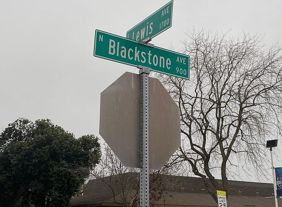 2nd image of 902 N Blackstone Ave