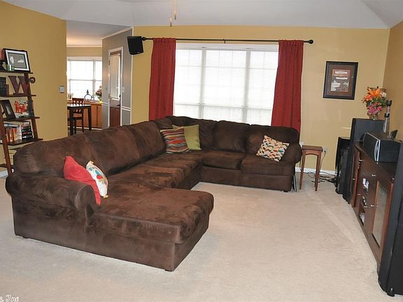 5th image of 114 Northfield Dr