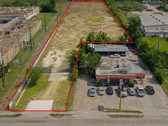 2nd image of 220 Little York Rd
