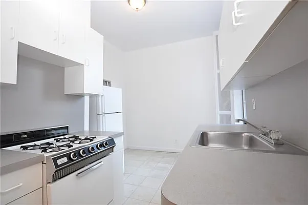 Sold by Buchbinder & Warren | media 9