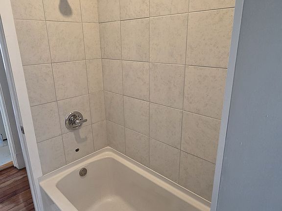 5th image of 26 Whittlesey Ave #1
