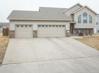 3509 45th Ave SW, Fargo, ND 58104