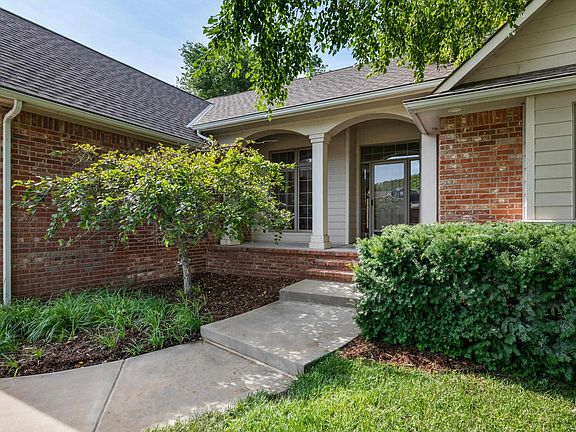 2nd image of 14137 W Bluegrass Ct