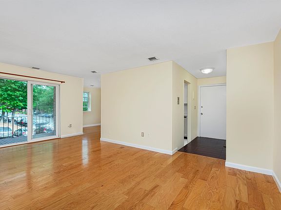 5th image of 1 Louisburg Square #9