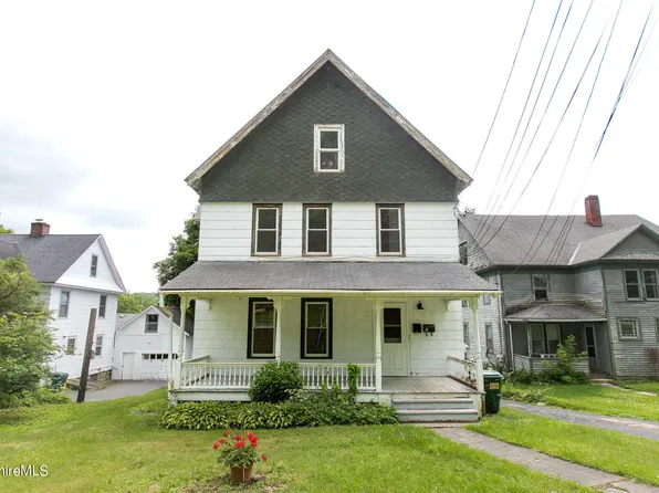 30 Pine St, Great Barrington, MA 01230