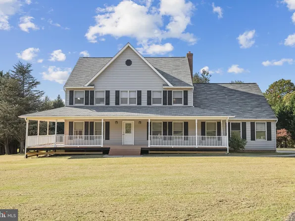12580 Cloverhill Dr, West Friendship, MD 21794