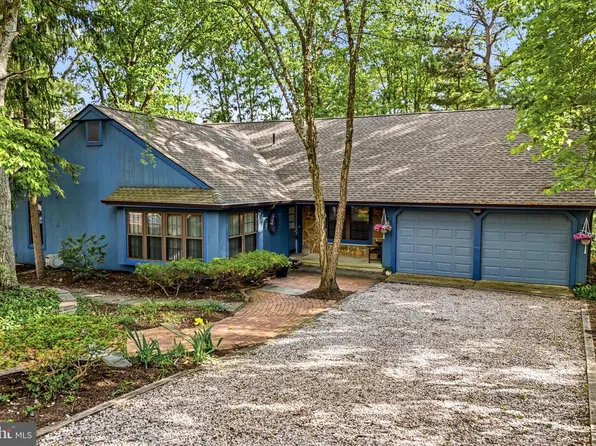 16 Westbrooke Ct, Voorhees, NJ 08043