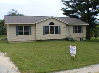 528 Commercial St, Strawberry Point, IA 52076