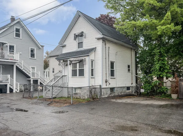 2 Grove Pl, Melrose, MA 02176