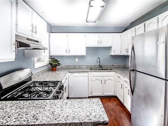 3rd image of 2731 Saint Augustine Trl SE