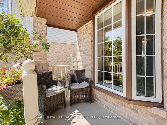 5th image of 3189 Coldstream Rd