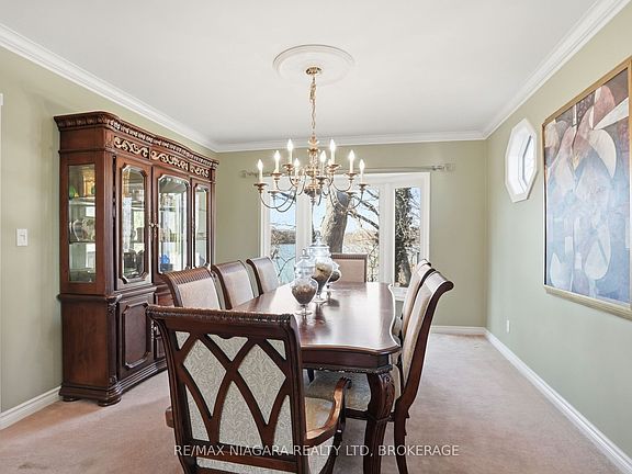 3rd image of 50 Henley Dr