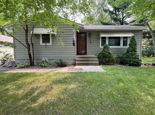 3060 Holly St S, Cambridge, MN 55008