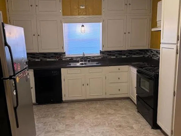 3609 E Brookview Dr — Photo 5