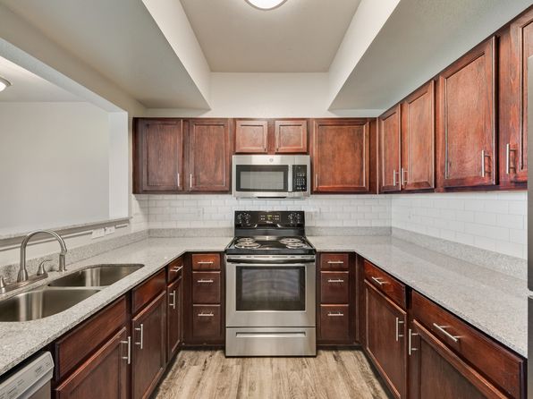 5295 N Travis St #3-3104