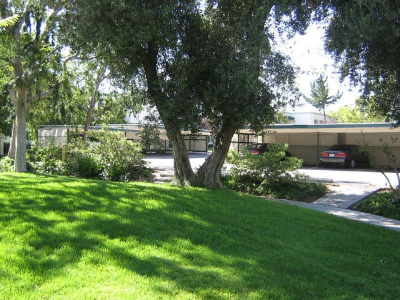 Carport/Exterior