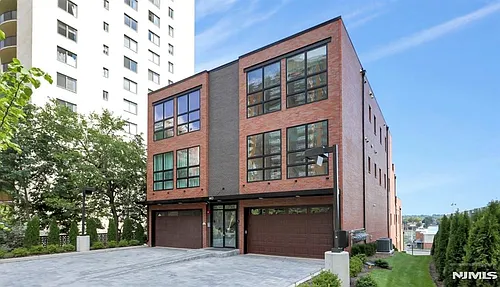 140 Overlook Ave #D1 Photo 1