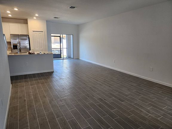 4th image of 3592 SE 37th Ave