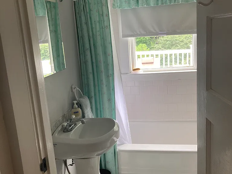 1044 Main Rd — Photo 12