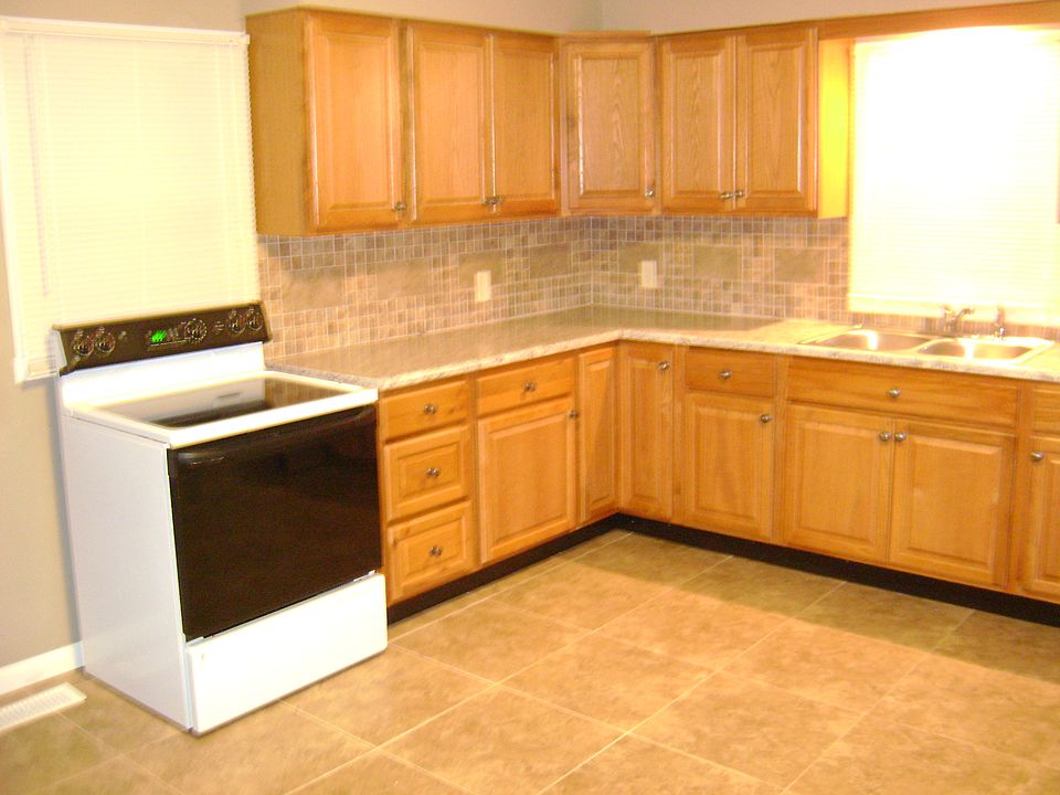 1st image of 12 Tallawanda Ct