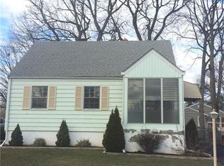 515 Chestnut St, Middlesex, NJ 08846