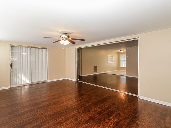 5th image of 2672 Hillsdale Ave