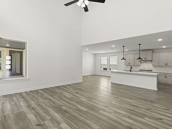 2 1425 Clare Court - Family 2