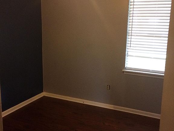 5th image of 107 Connie Dr