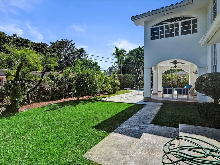 1534 Palancia Ave — Photo 55