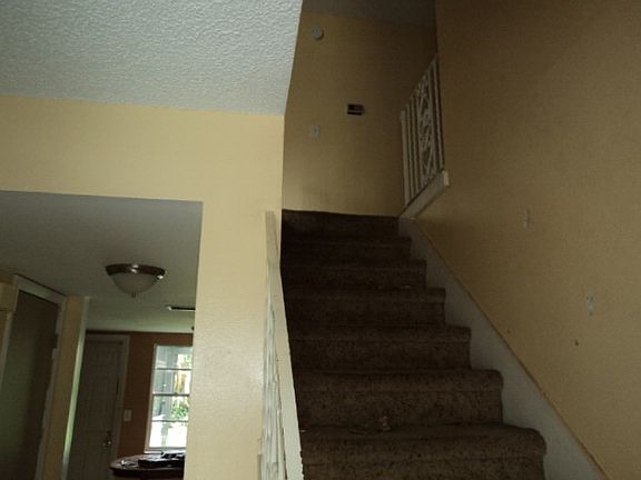3rd image of 1218 S Tracy Dr