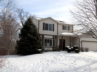 739 Landau Dr, Woodbury, MN 55125